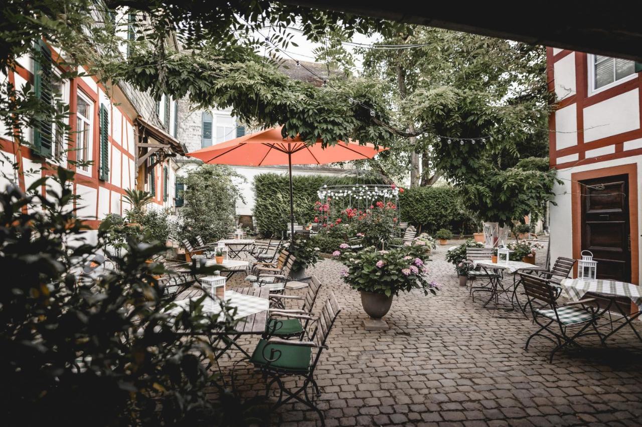 Klostermuehle Eltville am Rhein Buitenkant foto