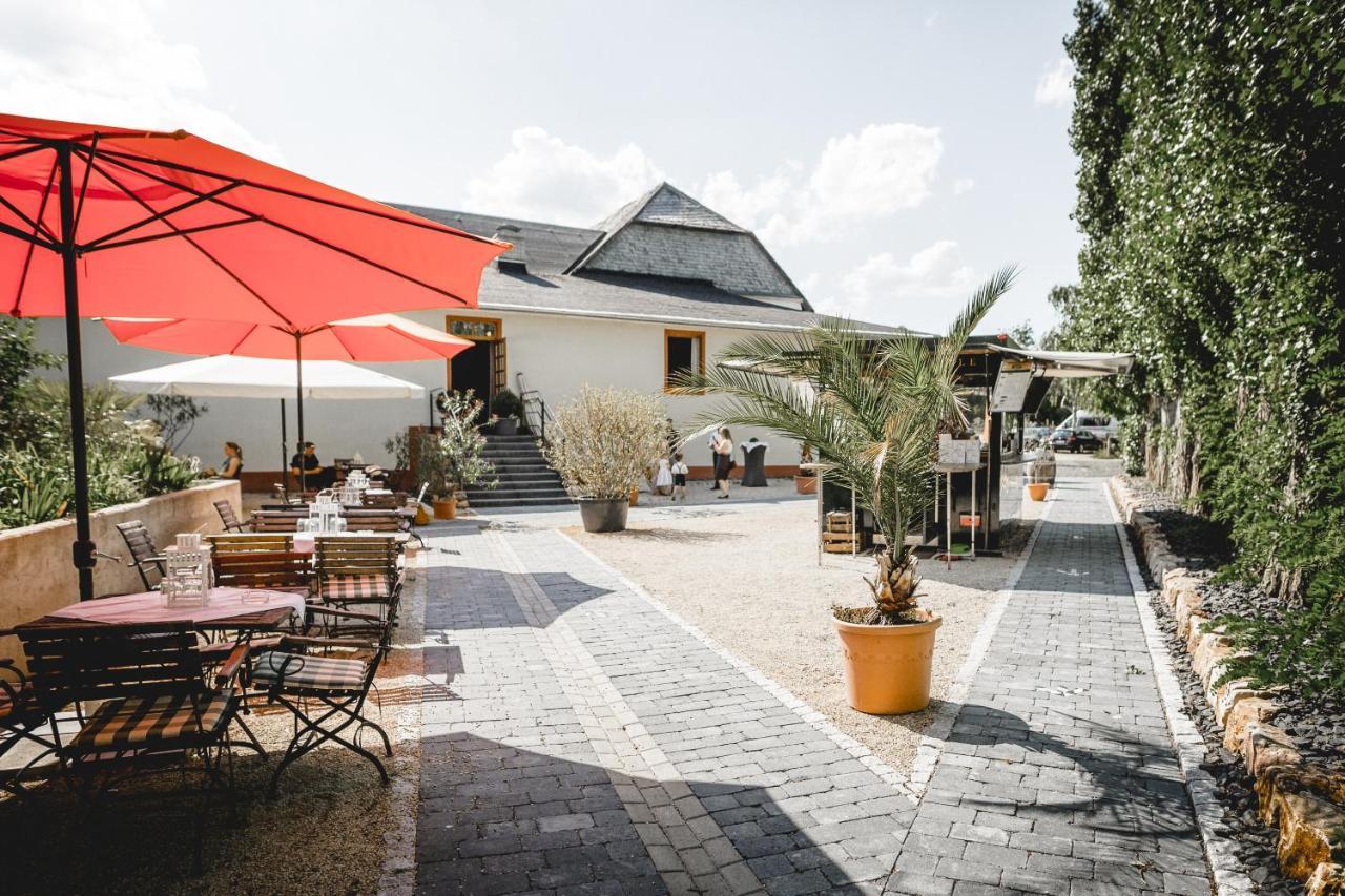 Klostermuehle Eltville am Rhein Buitenkant foto